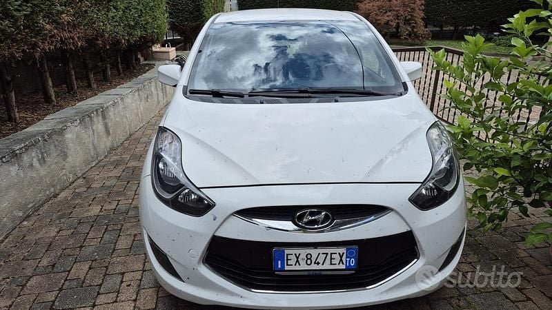 Usata Hyundai ix20 90 CV (66 kW) 2014 Bianco Utilitaria