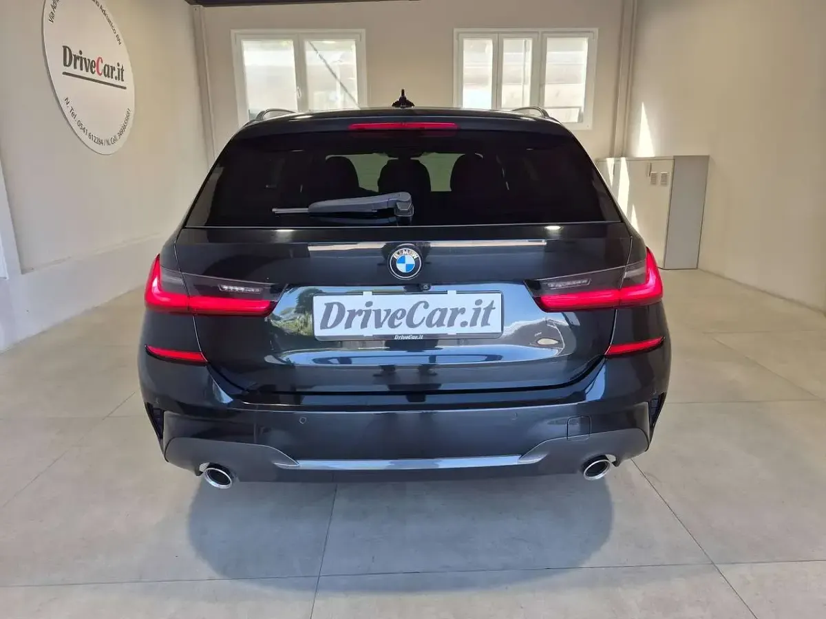 Usata BMW 320 M Sport 190 CV (139 kW) 2020 Nero sapphire met. Station wagon