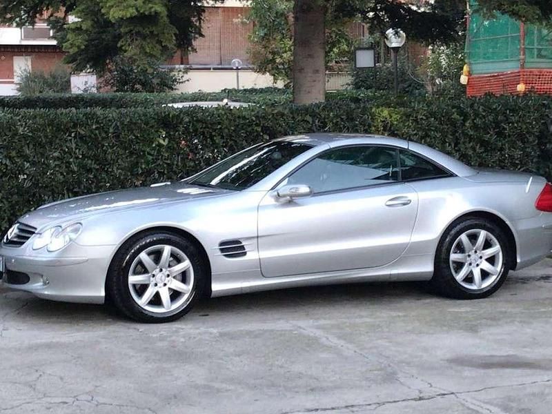 Usata Mercedes SL500 306 CV (225 kW) 2004 Argento Cabrio
