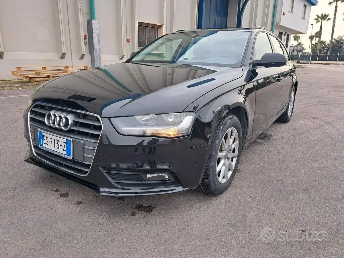 Usata Audi A4 120 CV (88 kW) 2013 Nero Station wagon