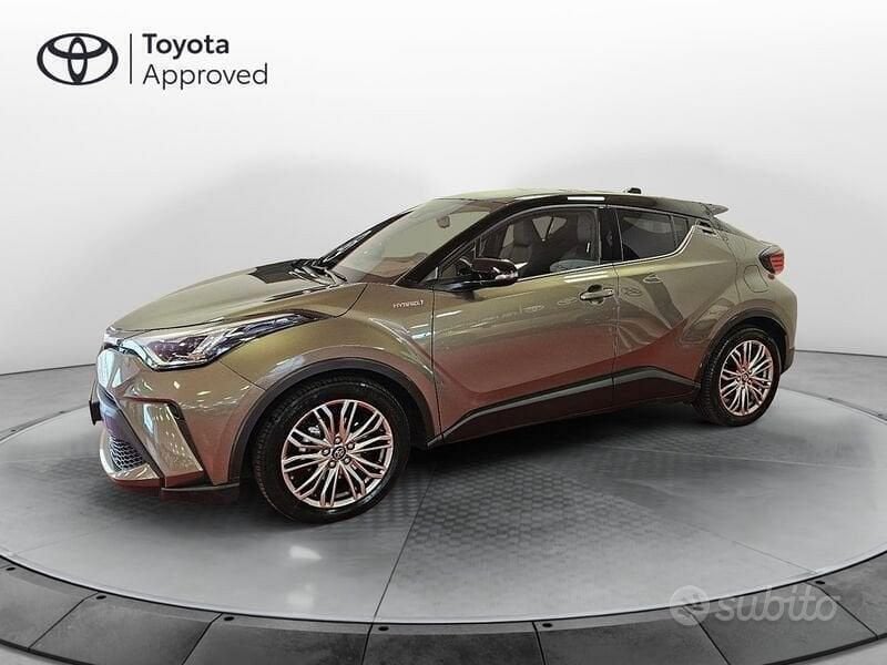 Usata Toyota C-HR Lounge 184 CV (135 kW) 2022 Bronzo SUV
