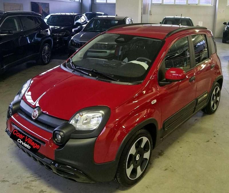 Rosso Usata 2025 Fiat Panda Cross Cross Due volumi | 15.800 € (Cara) - Immagine 1/4