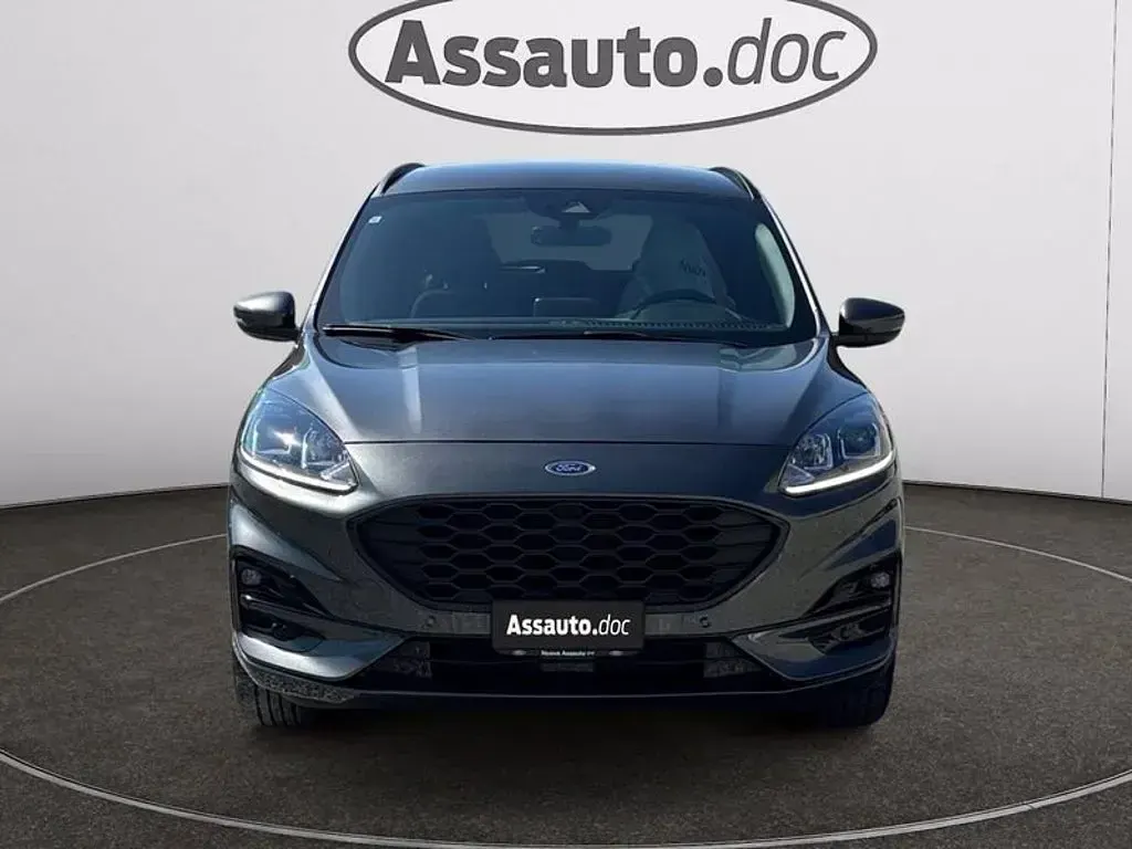 Usata Ford Kuga ST-Line 150 CV (110 kW) 2023 Magnetic grey (metallizzato) SUV