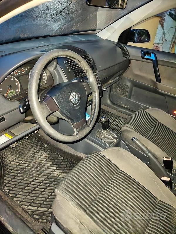 Usata VW Polo 101 CV (74 kW) 2005 Blu Utilitaria