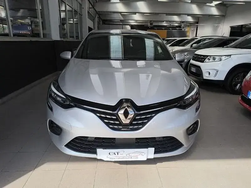 Usata Renault Clio V Techno 101 CV (74 kW) 2022 Argento Berlina