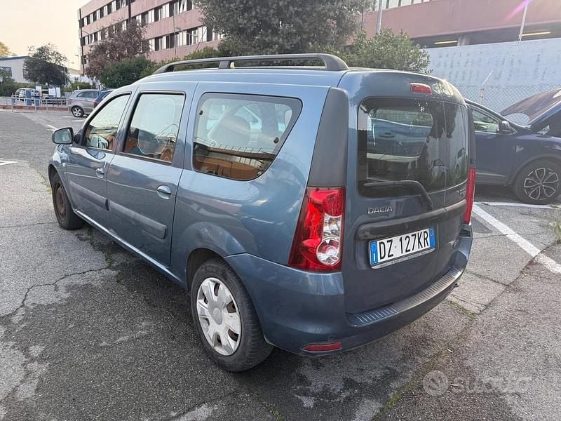 Usata Dacia Logan Ambiance 87 CV (63 kW) 2009 Blu Station wagon