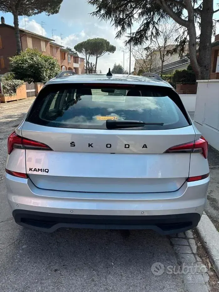 Używany Skoda Kamiq 150 KM (110 kW) 2023 Szary SUV