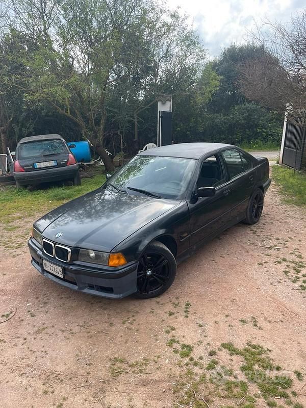 Usata BMW 325 116 CV (85 kW) 1992 Nero Berlina
