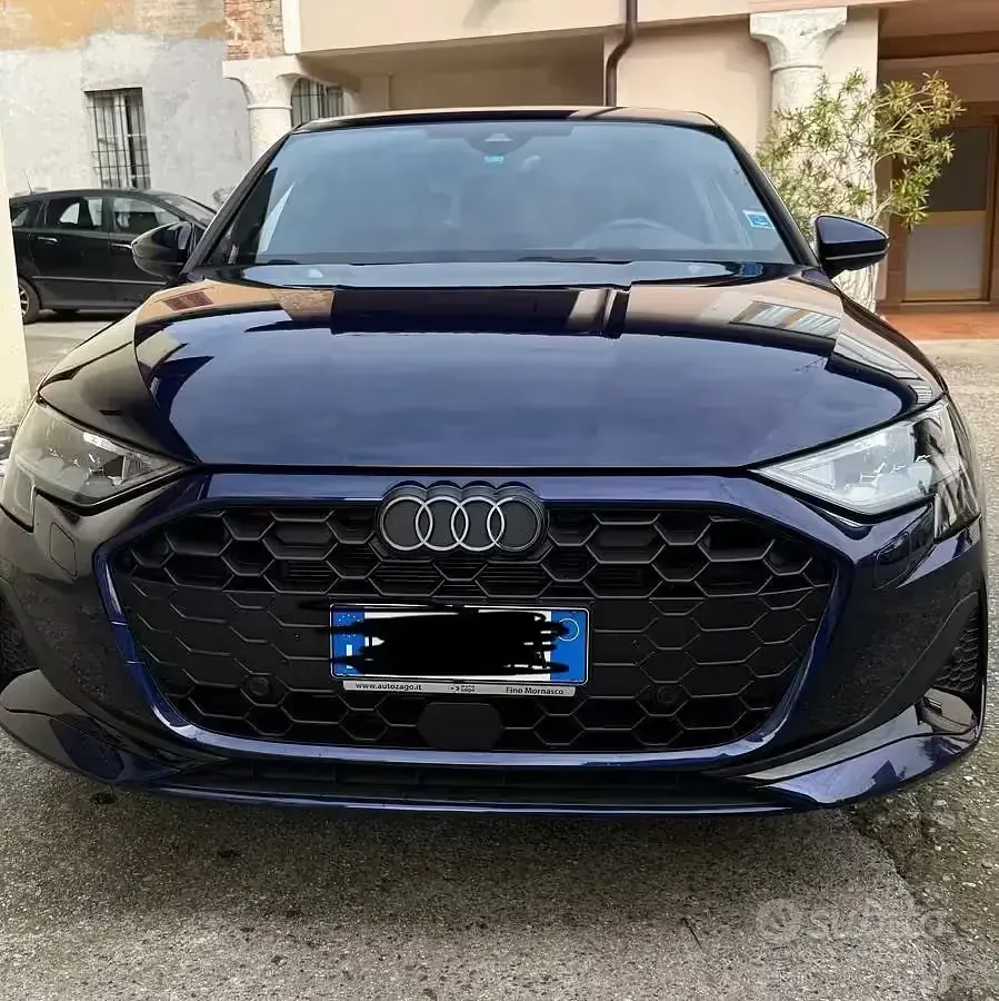 Usata Audi A3 S-Line 150 CV (110 kW) 2025 Blu Berlina