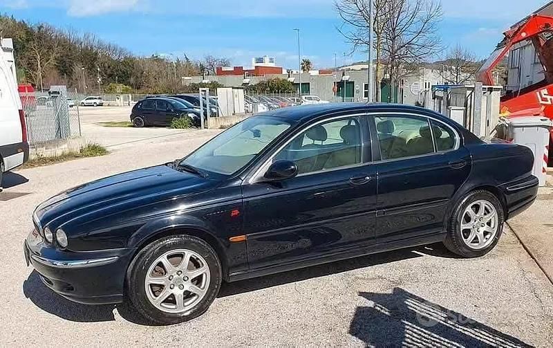 Usata Jaguar X-type Executive 156 CV (114 kW) 2003 Nero Berlina