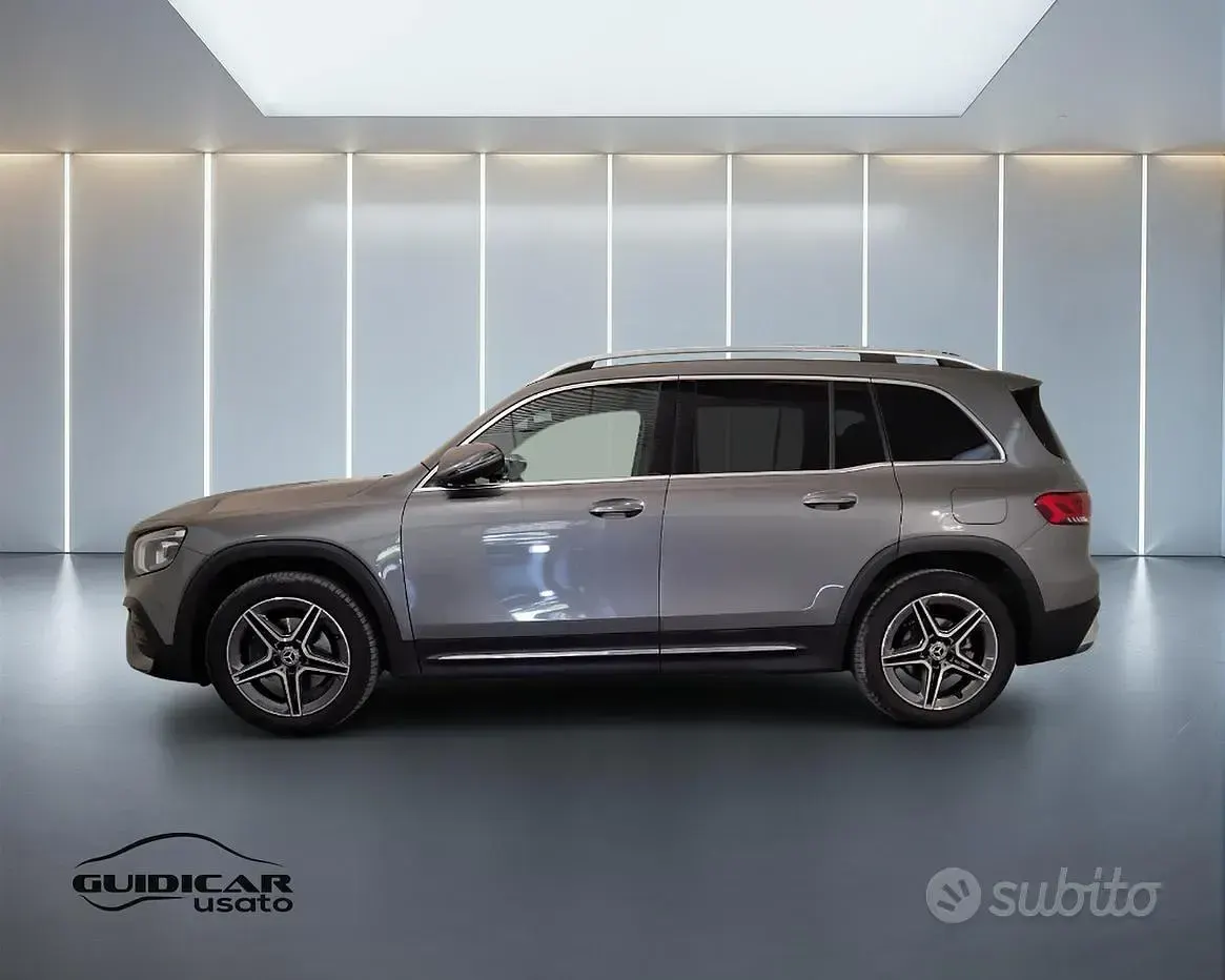 Usata Mercedes GLB200 Premium 150 CV (110 kW) 2023 Grigio SUV