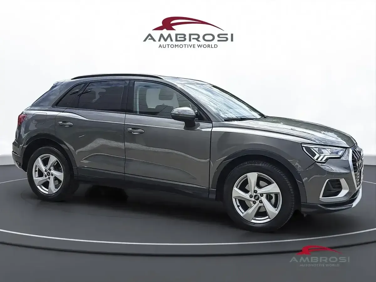 Usado Audi Q3 Advanced 150 CV (110 kW) 2023 Gris SUV