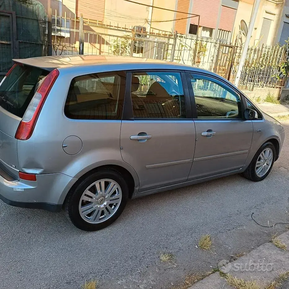 Usata Ford C-MAX Ghia 109 CV (80 kW) 2004 Grigio Monovolume