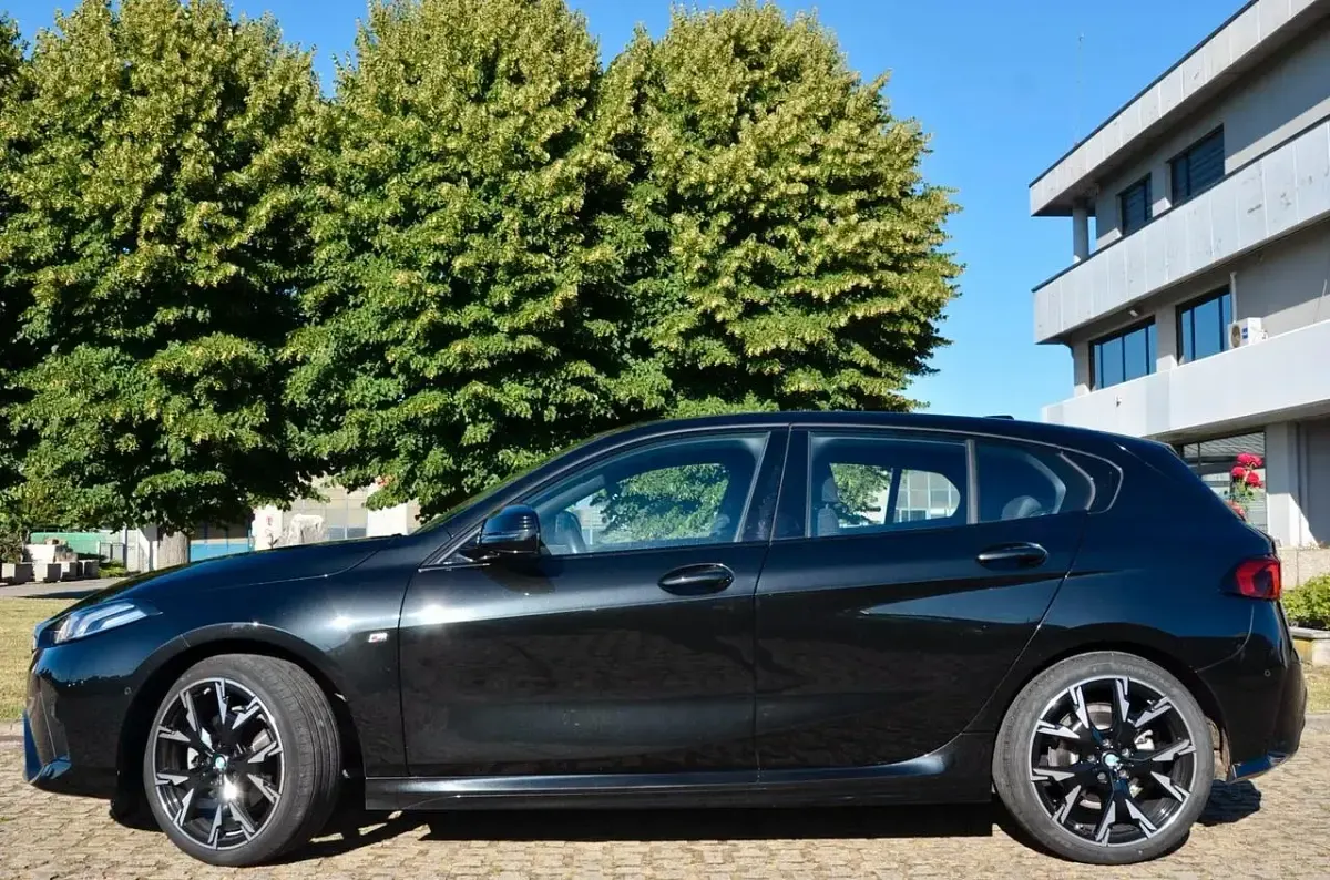 Usata BMW 120 M Sport 163 CV (119 kW) 2025 Nero Utilitaria