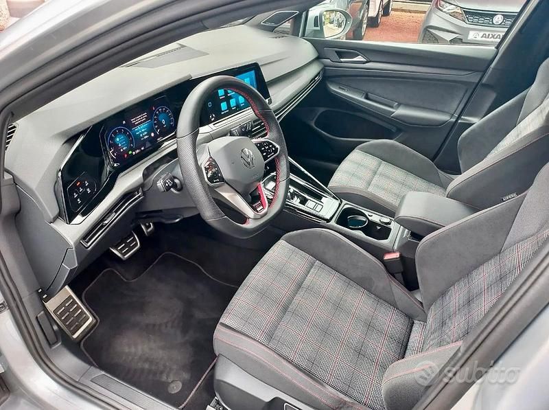 Usata VW Golf VIII GTI 245 CV (180 kW) 2023 Argento Berlina