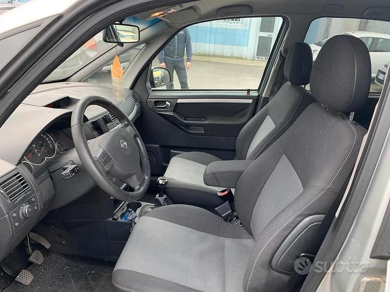 Usata Opel Meriva Enjoy 125 CV (91 kW) 2009 Grigio Monovolume