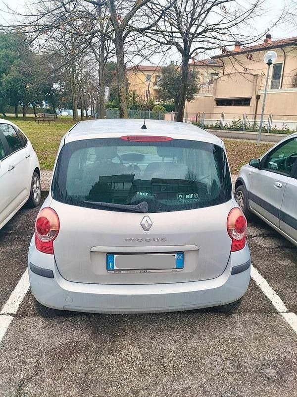Usata Renault Modus 102 CV (75 kW) 2006 Grigio Monovolume