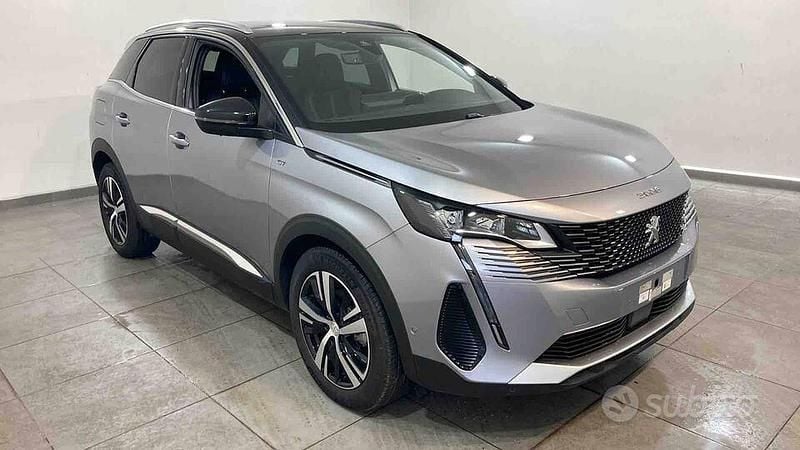 Usata Peugeot 3008 Allure 130 CV (95 kW) 2024 Grigio SUV