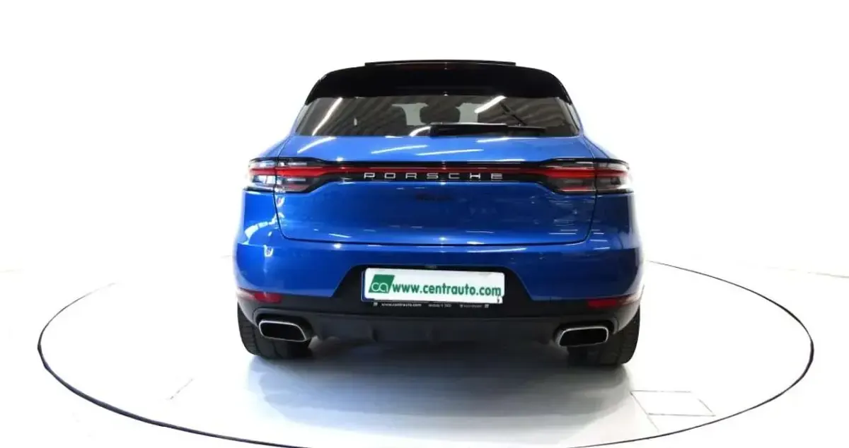 Usata Porsche Macan 245 CV (180 kW) 2020 Blu zaffiro SUV