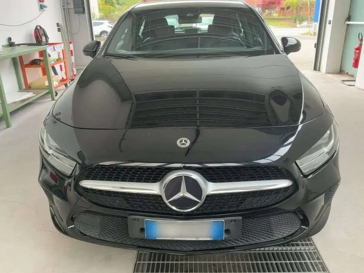 Usata Mercedes A180 116 CV (85 kW) 2021 Nero Berlina