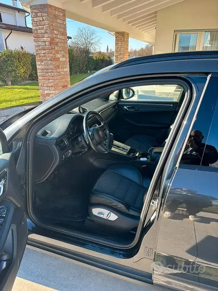 Usata Porsche Macan T 265 CV (194 kW) 2023 Grigio SUV