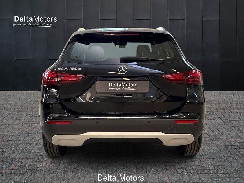 Ny Mercedes GLA180 Advanced 116 HK (85 kW) 2026 Svart SUV