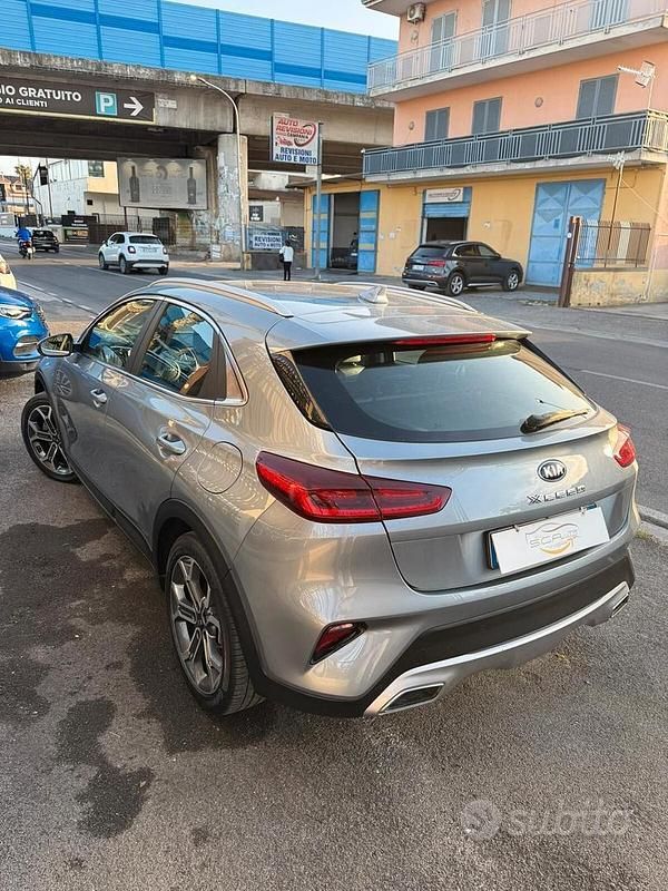 Usata Kia XCeed Style 115 CV (84 kW) 2020 Grigio SUV