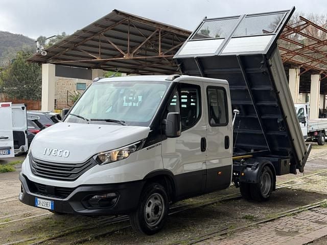 Usata Iveco Daily 136 CV (100 kW) 2023 Bianco Furgone
