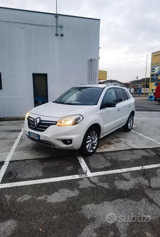Bianco Usata 2015 Renault Koleos LIMITED SUV | 6500 € (Buon prezzo) - Immagine 1/4