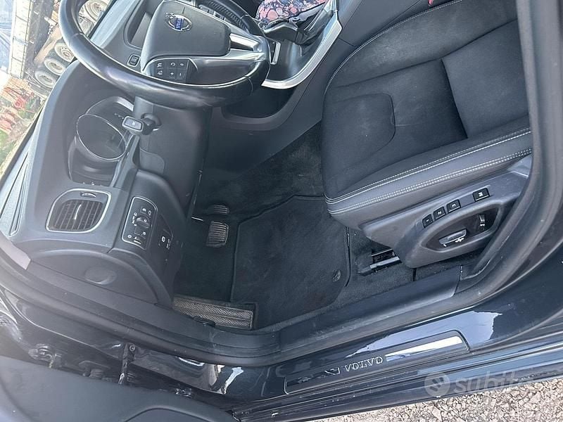 Usata Volvo V60 Momentum 136 CV (100 kW) 2014 Grigio Station wagon