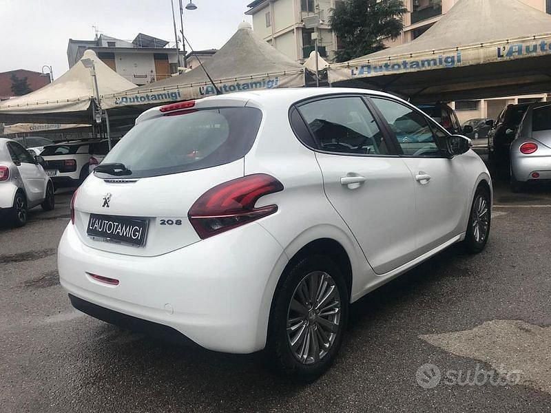 Usata Peugeot 208 Active 82 CV (60 kW) 2017 Bianco Utilitaria