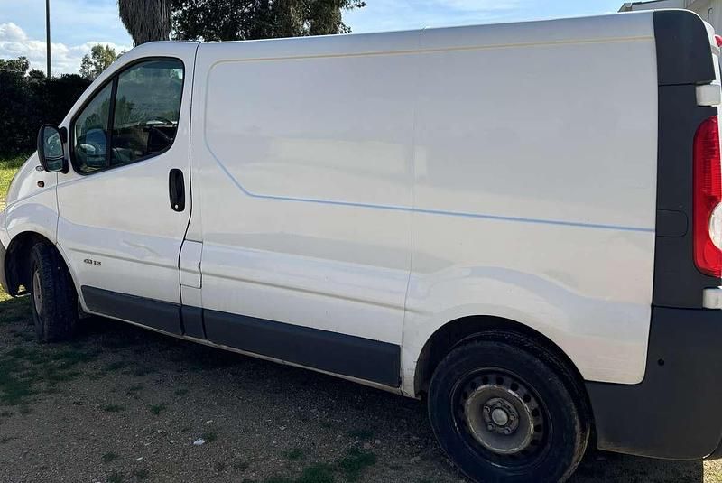 Usata Renault Trafic 114 CV (83 kW) 2007 Bianco Monovolume