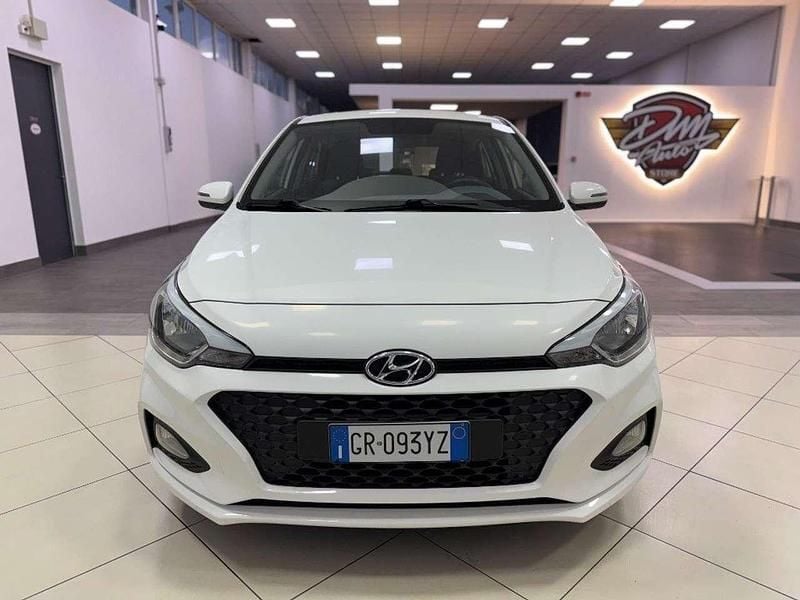 Usata Hyundai i20 75 CV (55 kW) 2019 Bianco Berlina
