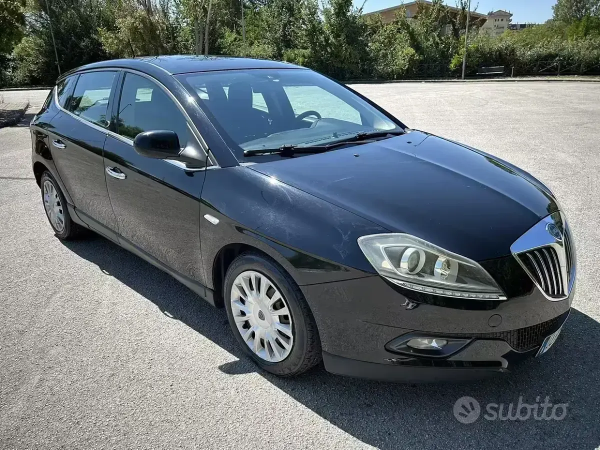 Usata Lancia Delta 120 CV (88 kW) 2009 Nero Utilitaria