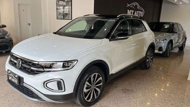 Bianco Usata 2024 VW T-Roc Style SUV | 25.300 € (Buon prezzo) - Immagine 1/4