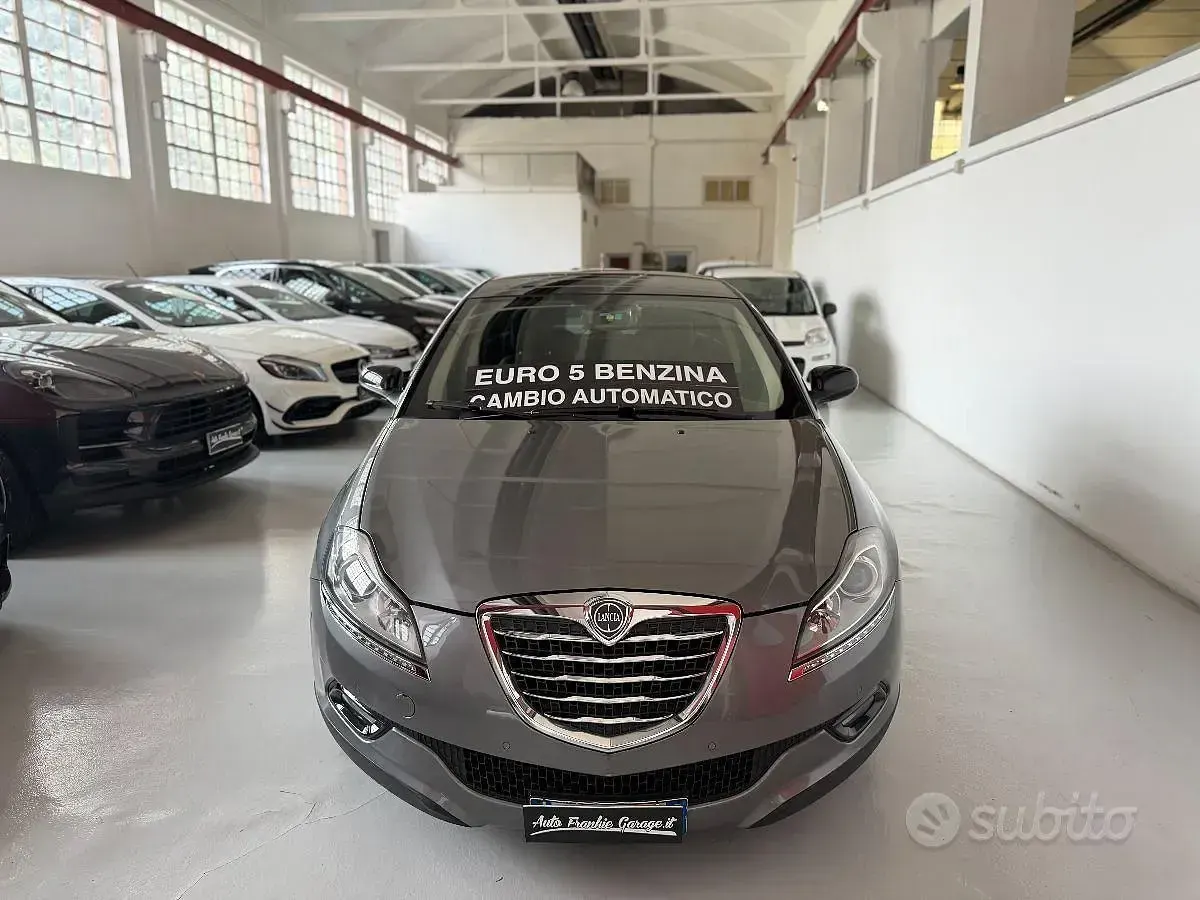 Usata Lancia Delta Platinum 200 CV (147 kW) 2012 Grigio Utilitaria