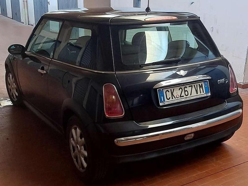 Usata Mini One D 75 CV (55 kW) 2004 Nero Utilitaria