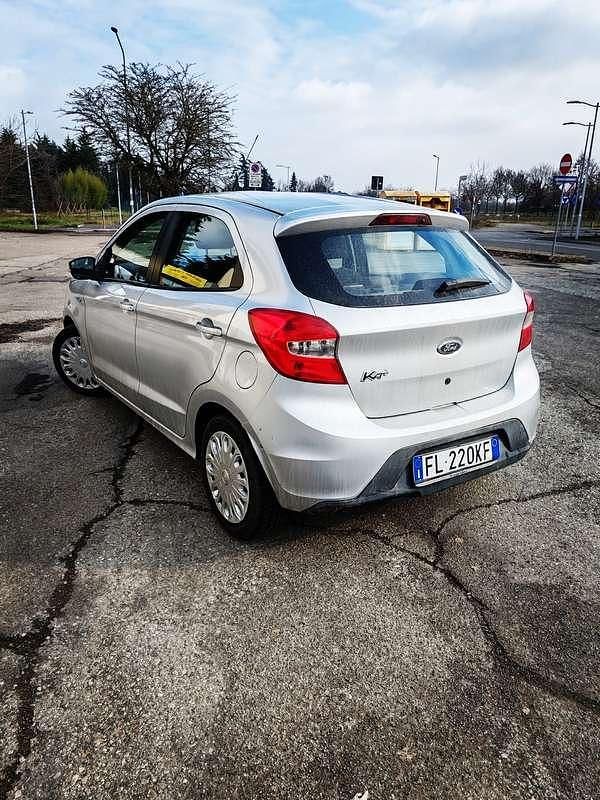 Begagnad Ford Ka 71 HK (52 kW) 2018 Grå Sedan