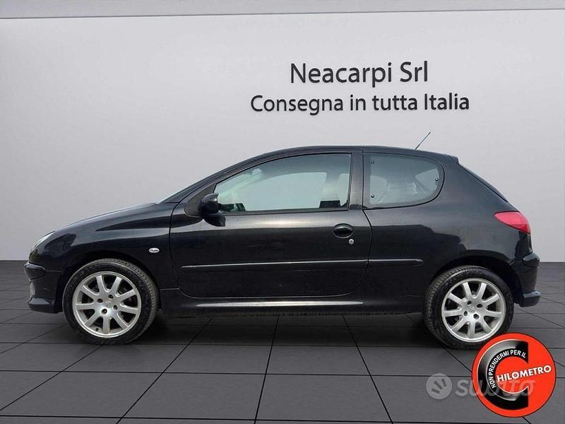 Usata Peugeot 206 109 CV (80 kW) 2005 Nero Utilitaria