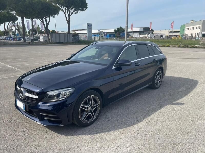 Usata Mercedes C220 Premium 194 CV (142 kW) 2019 Blu/azzurro Station wagon