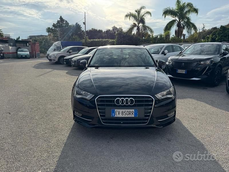 Usata Audi A3 Attraction 110 CV (80 kW) 2014 Nero Berlina