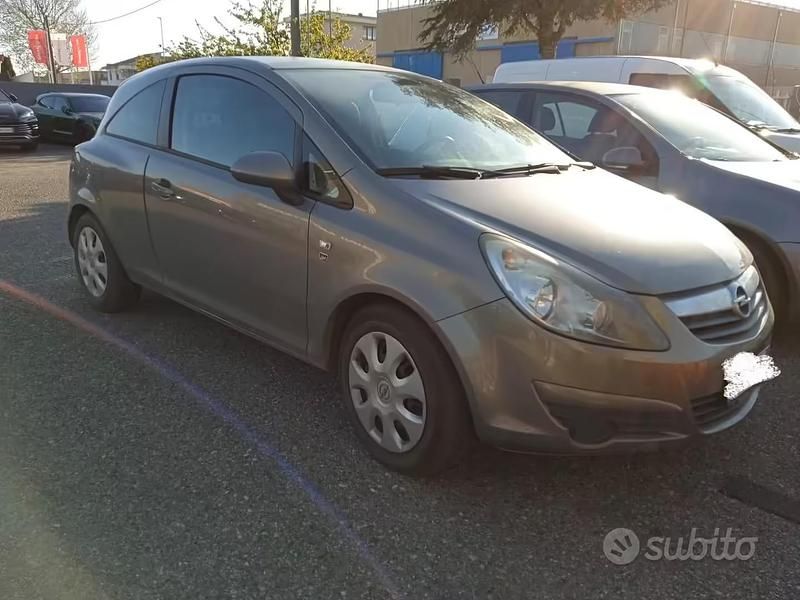 Usata Opel Corsa 75 CV (55 kW) 2011 Grigio Utilitaria