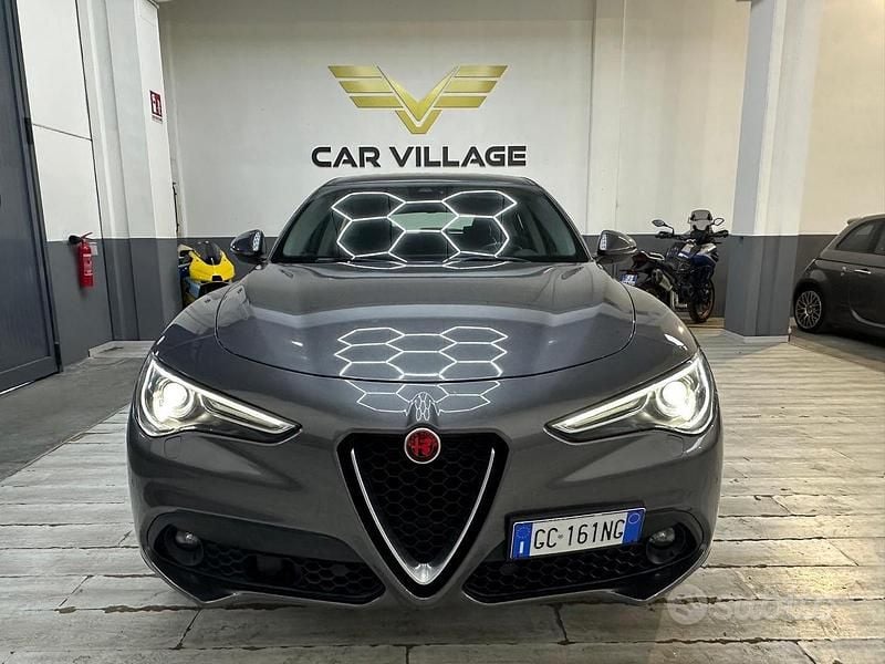 Usata Alfa Romeo Stelvio Executive 190 CV (139 kW) 2020 Grigio SUV
