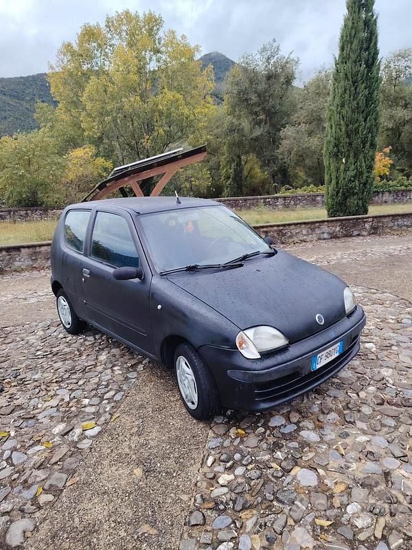 Käytetty Fiat Seicento Active 54 HP (39 kW) 2004 Musta Viistoperä