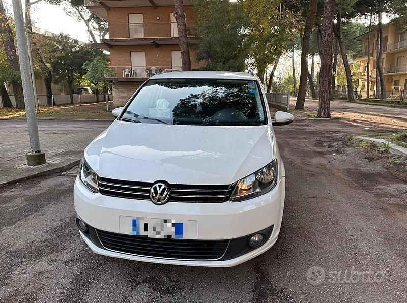 Bianco Usata 2015 VW Touran Monovolume | 7800 € (Super prezzo) - Immagine 1/4