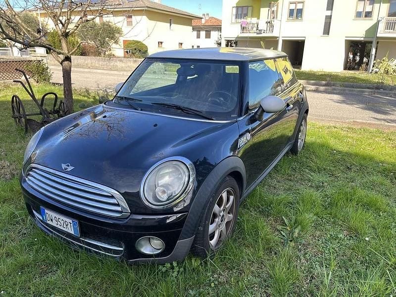 Usata Mini Cooper D 109 CV (80 kW) 2009 Utilitaria