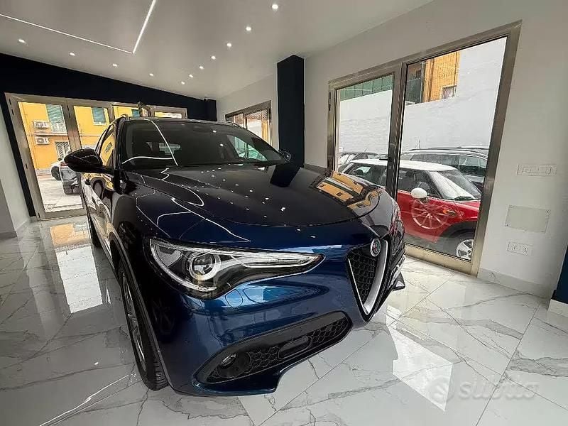 Usata Alfa Romeo Stelvio Ti 190 CV (139 kW) 2020 Blu SUV