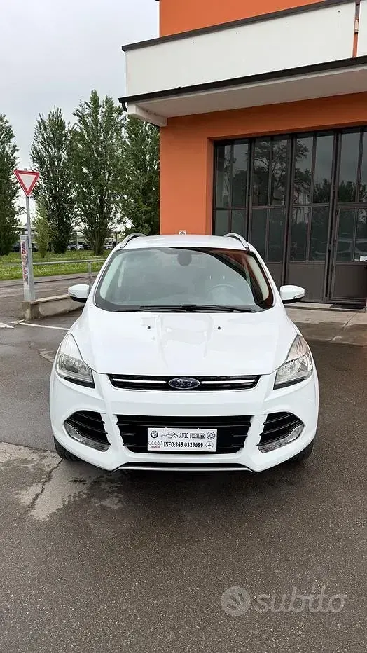 Usata Ford Kuga Titanium 120 CV (88 kW) 2015 Bianco SUV