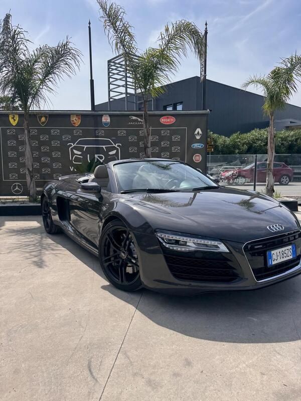 Grigio Usata 2014 Audi R8 Spyder Ambiente Cabrio | 85.800 € - Immagine 1/4