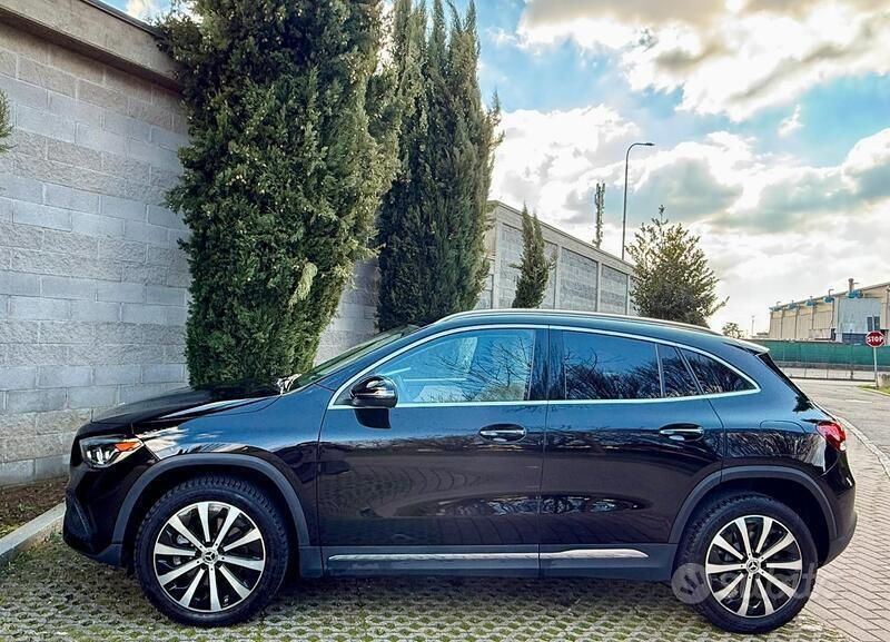 Nero Usata 2020 Mercedes GLA250 Premium SUV | 32.000 € (Buon prezzo) - Immagine 1/4